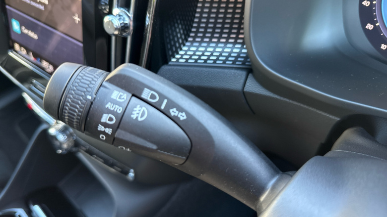 Volvo XC40 2.0 B3P Plus Dark 5dr Auto Petrol Estate